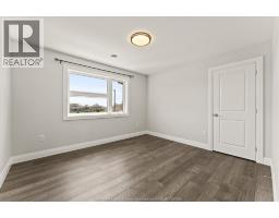 22 GREGORY AVENUE - 25