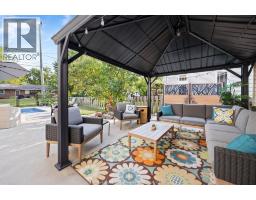 2055 GRAND MARAIS ROAD West - 33