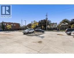 955 OUELLETTE AVENUE UnitNo. 305 - 19