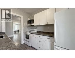 1424 Wyandotte STREET West - 9