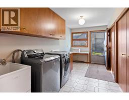 3760 VICTORIA BOULEVARD - 16