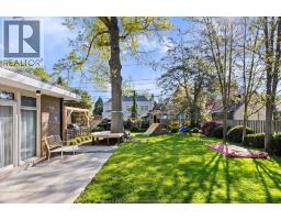 3760 VICTORIA BOULEVARD - 34