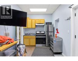 1453-1455 WYANDOTTE STREET - 3