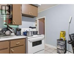 1453-1455 WYANDOTTE STREET - 30
