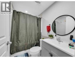 776 University Ave E - 29
