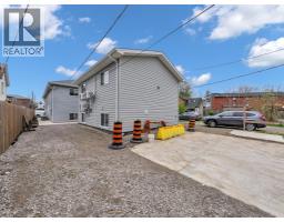 776 University Ave E - 49