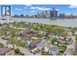 776 University Ave E - 7