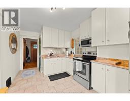 922 LAWRENCE ROAD - 14