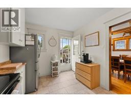 922 LAWRENCE ROAD - 15