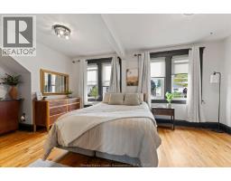 922 LAWRENCE ROAD - 17
