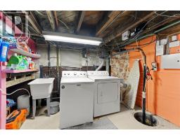 922 LAWRENCE ROAD - 24