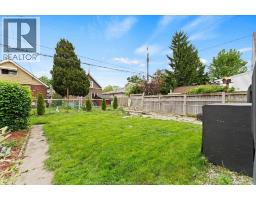922 LAWRENCE ROAD - 26