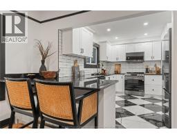 2163 VICTORIA - 17
