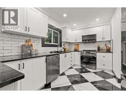 2163 VICTORIA - 18