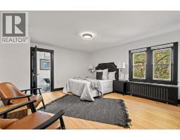 2163 VICTORIA - 24