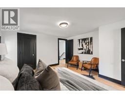 2163 VICTORIA - 25