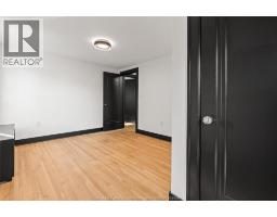 2163 VICTORIA - 32