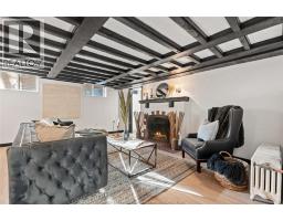 2163 VICTORIA - 35