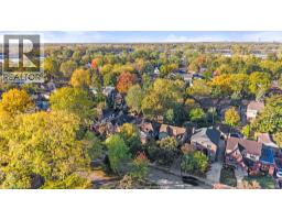 2163 VICTORIA - 42