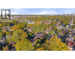 2163 VICTORIA - 43