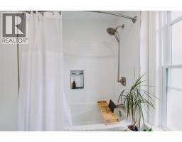 235 Oak AVENUE - 17