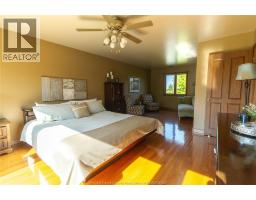 6335 AINSLIE AVENUE - 16