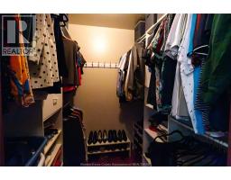 6335 AINSLIE AVENUE - 20