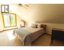 6335 AINSLIE AVENUE - 23