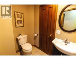 6335 AINSLIE AVENUE - 25