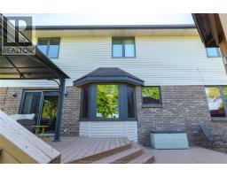 6335 AINSLIE AVENUE - 40