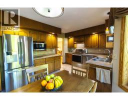 6335 AINSLIE AVENUE - 9