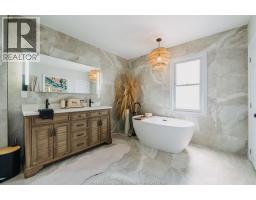 2263 Fraser AVENUE - 19