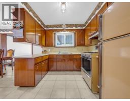 14 Roger STREET - 12