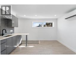 2041 SENECA STREET - 32