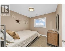 281 LAKEVIEW DRIVE - 41