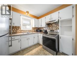 884 JOS JANISSE AVENUE - 16
