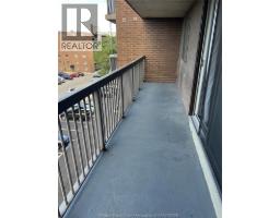 3936 WYANDOTTE STREET East UnitNo. 513 - 1