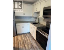 3936 WYANDOTTE STREET East UnitNo. 513 - 4