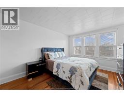 1578 DOUGALL AVENUE - 31