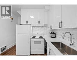1578 DOUGALL AVENUE - 36