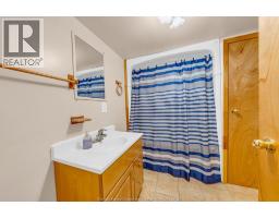 32 Alderton STREET - 27