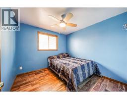 647 ALPENROSE COURT - 21