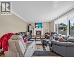 1049 HUNTINGTON BOULEVARD - 17