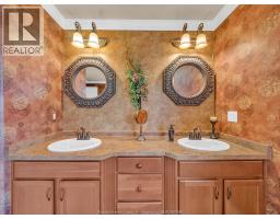1049 HUNTINGTON BOULEVARD - 32