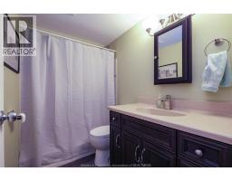 12 KELLY CRESCENT - 20