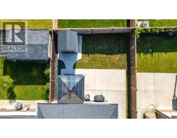 3170 VIOLA CRESCENT - 36