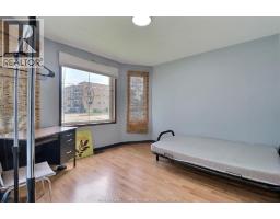 1920 UNIVERSITY AVENUE West - 4