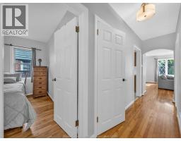 2283 Gladstone AVENUE - 23