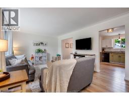 4399 Ashfield CRESCENT - 2