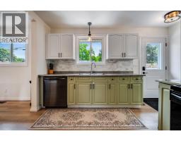 4399 Ashfield CRESCENT - 7